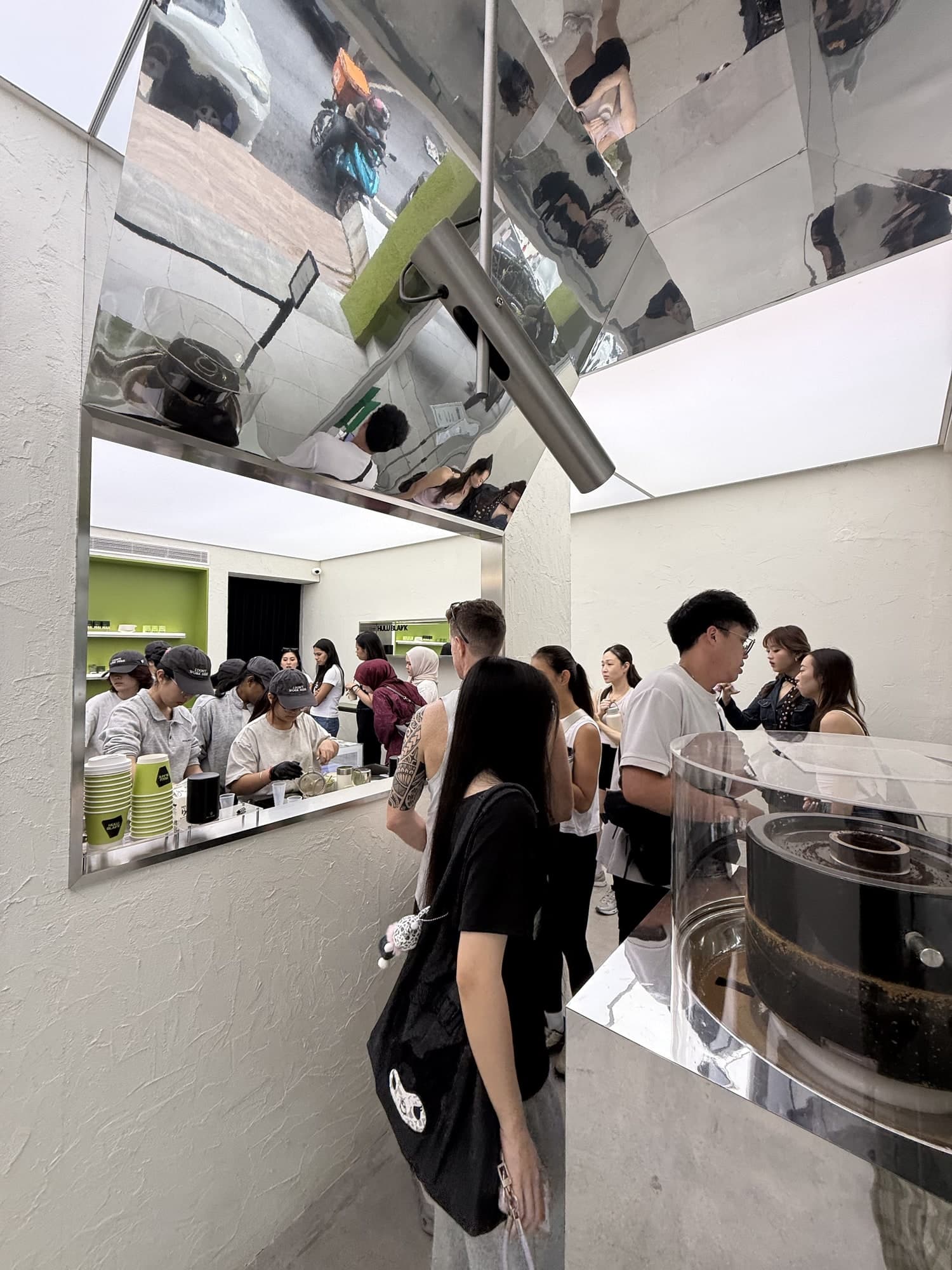 HULU BLAVK Plaza Damansara — the bar where the mill turns